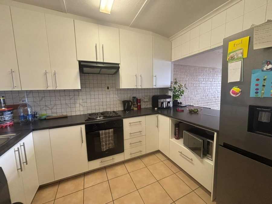 To Let 2 Bedroom Property for Rent in Humewood Eastern Cape